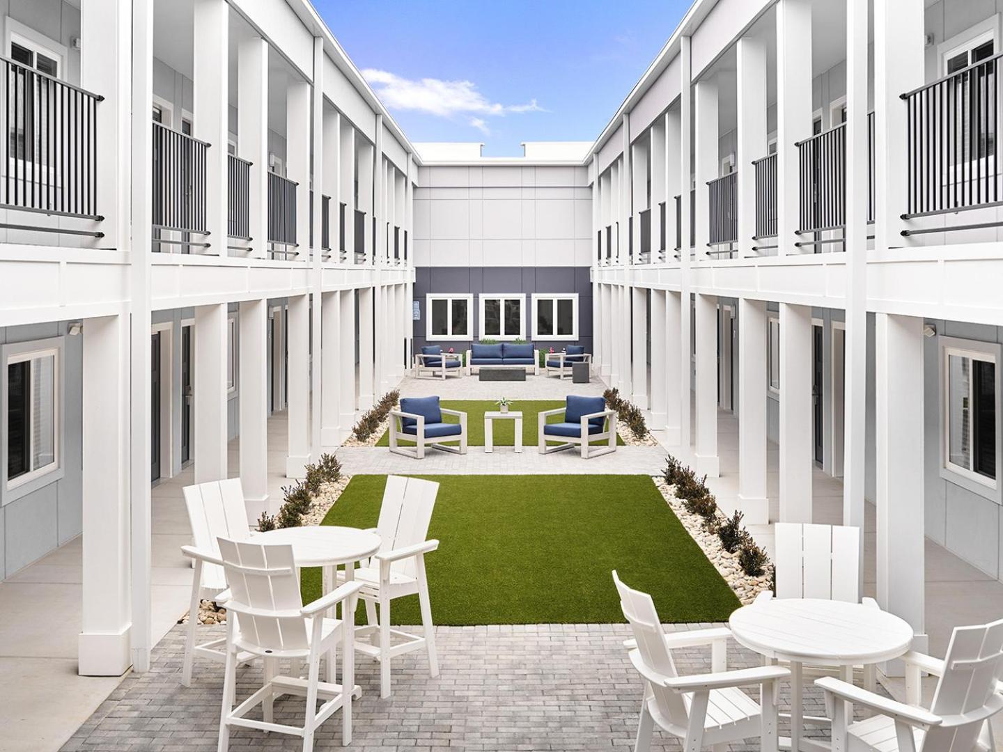 Stayapt Suites Pensacola-Uwf/Florida Hospital Area Ferry Pass Exterior photo